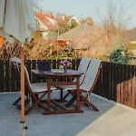 Het Fenyo Vendeghaz / Seven Pines House Sukoro
