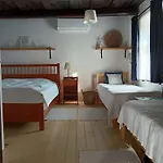 Holiday home Het Fenyo Vendeghaz / Seven Pines House