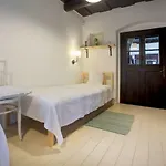 Het Fenyo Vendeghaz / Seven Pines House Sukoro