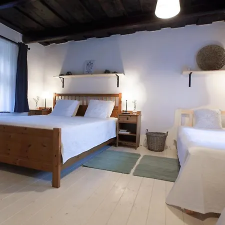 Tatil Evi Het Fenyo Vendeghaz / Seven Pines House Sukoró