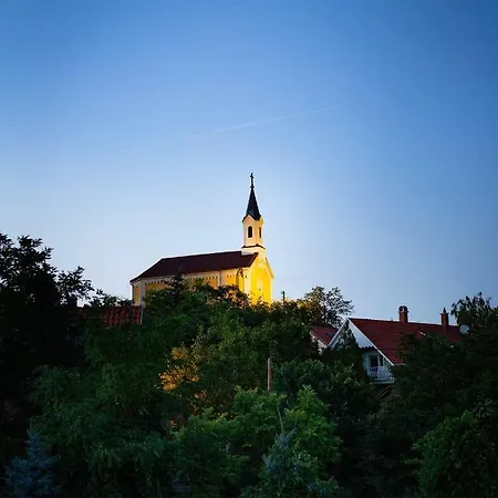 Hét Fenyő / Seven Pines House Sukoró